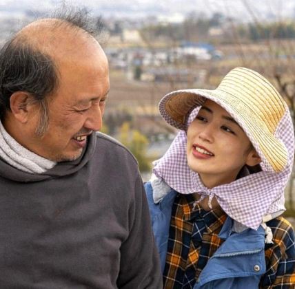 Woman who married into a farm family, fine fingers of a future wife