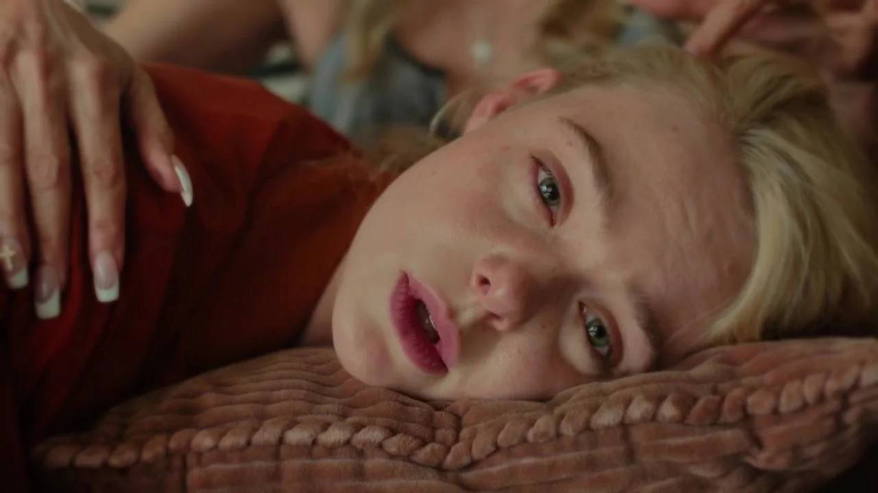 Margo's Got Money Troubles - Season 1 Episode 1 (The Hungry Ghost)